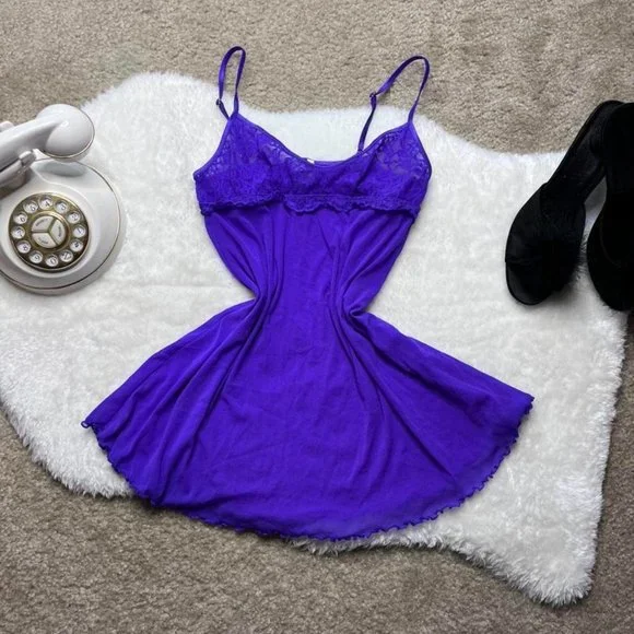 Victoria’s Secret babydoll chemise! - Picture 1 of 4